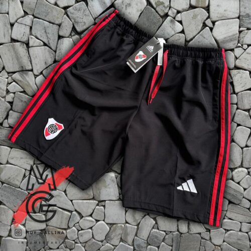 Bermuda negra tiras rojas 2024/25